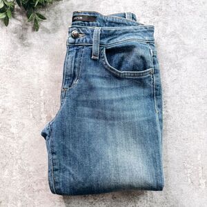 Joe's Jeans Skinny Booty Fit Medium Wash Size 25